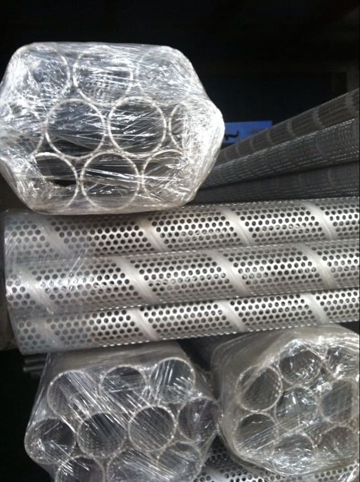 perforated center core welded tube filter